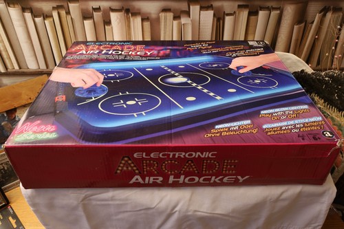 Electronic arcade air hockey - air,